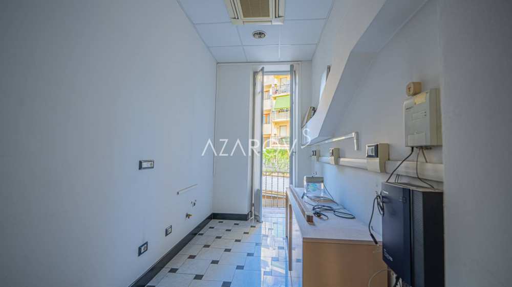 Se vende apartamento de cuatro habitaciones en Sanremo