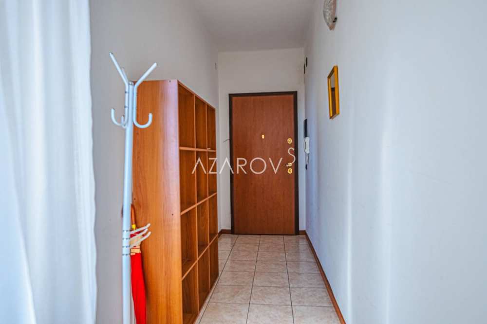 Treværelses lejlighed til salg i Arma di Taggia