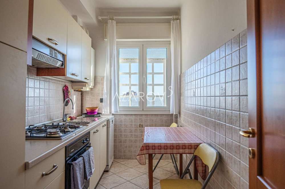 Apartamento de tres habitaciones en venta en Arma di Taggia