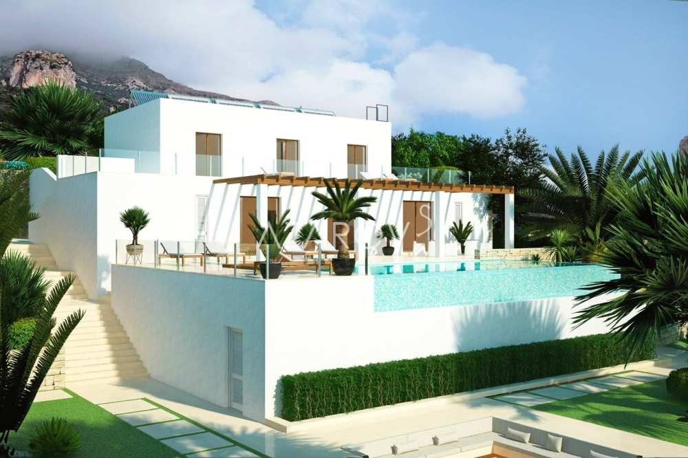 Terrain 3000 m2 avec projet de villa à Sanremo