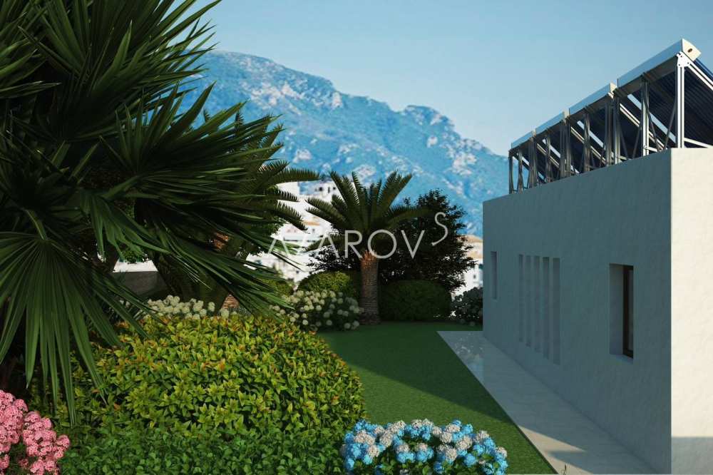Grund 3000 m2 med villaprojekt i Sanremo
