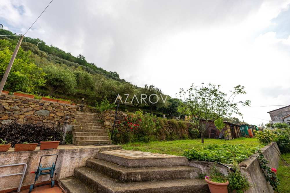 Villa 450 m2 in Noli with mountain view