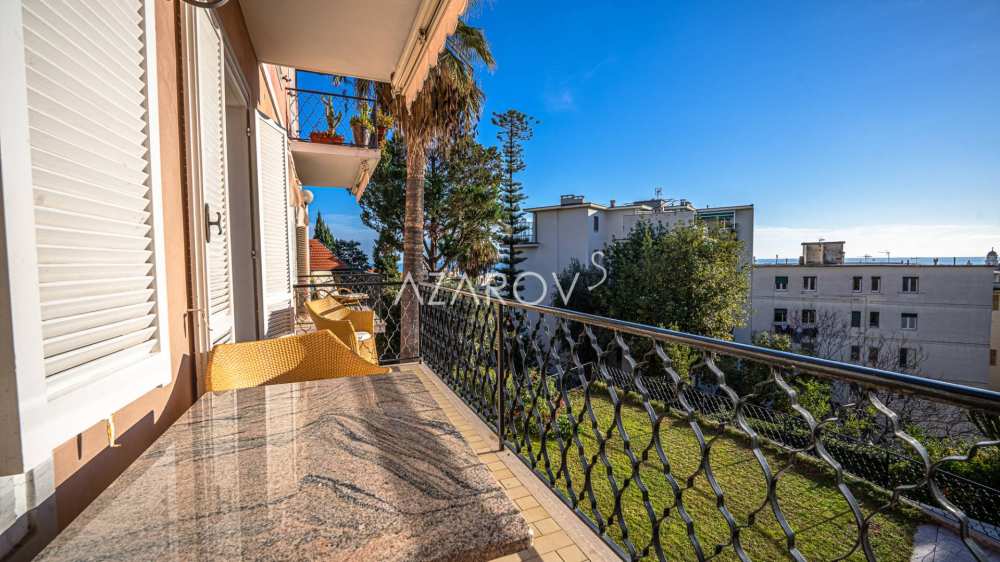 Apartamento en venta en el centro de Sanremo con vistas al mar
