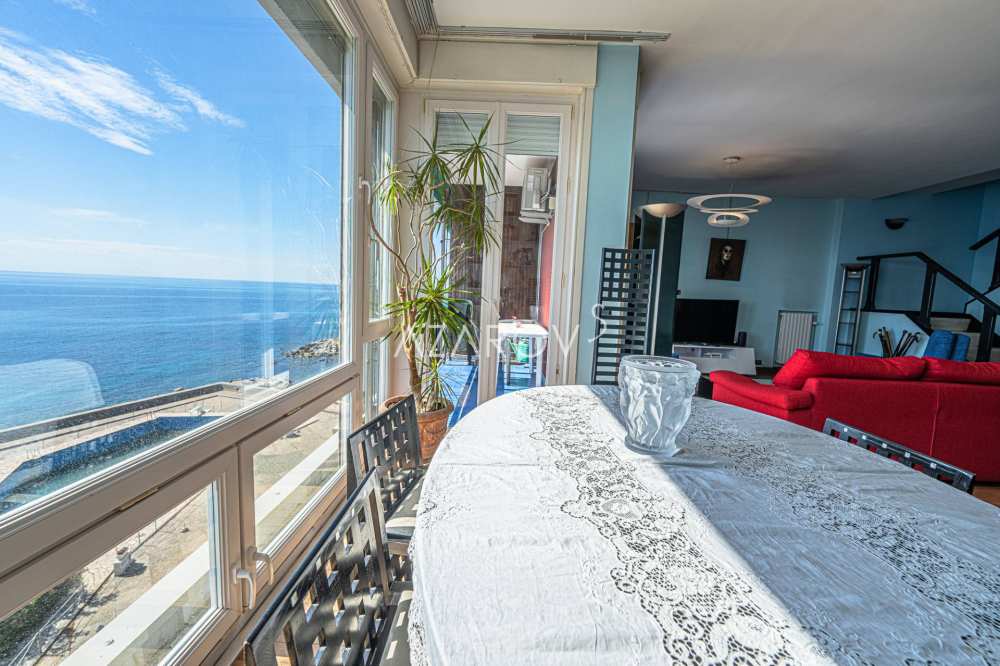 Apartamento dúplex con playa en Sanremo