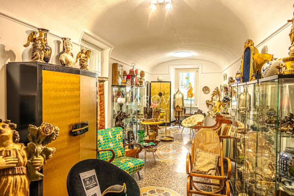 Kommerciel ejendom til salg i Sanremo