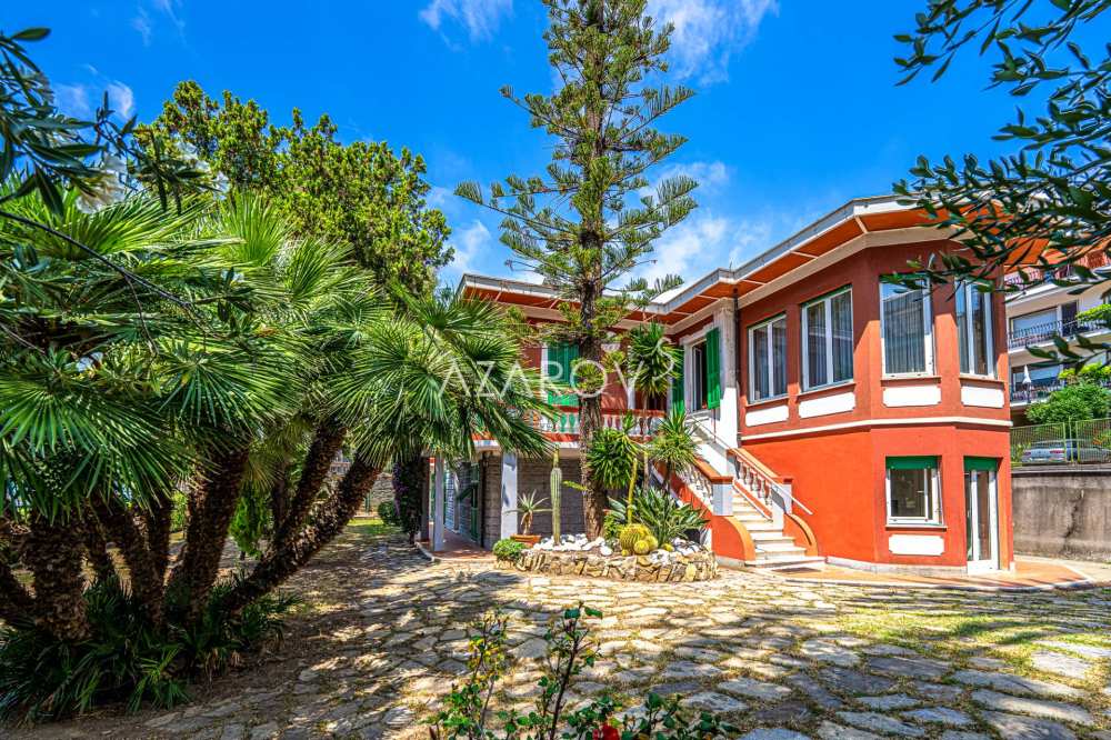 Villa i Sanremo ved havet 380 kvm
