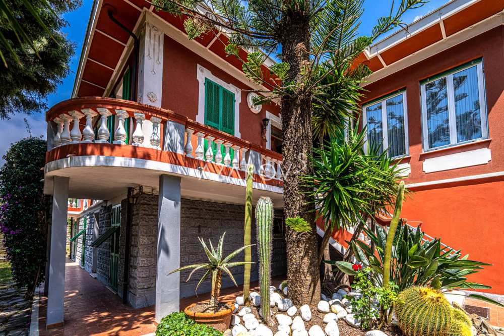 Villa in Sanremo aan zee 380 m²