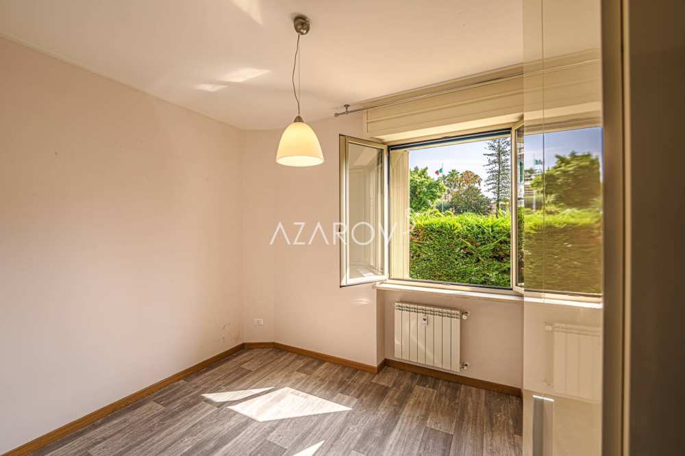 Apartment in Sanremo on the first line