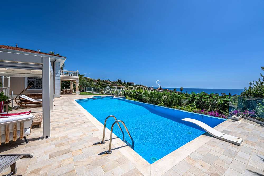 Luxury villa 400 m2 in Sanremo