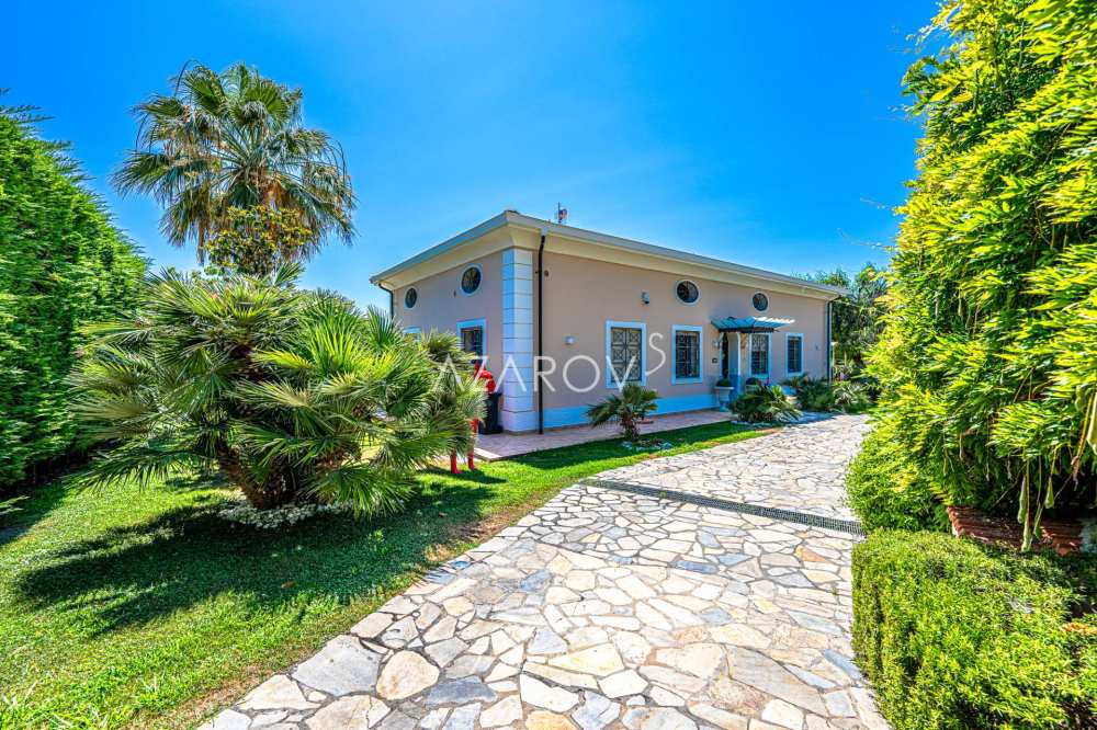 Luxe villa 400 m2 in Sanremo