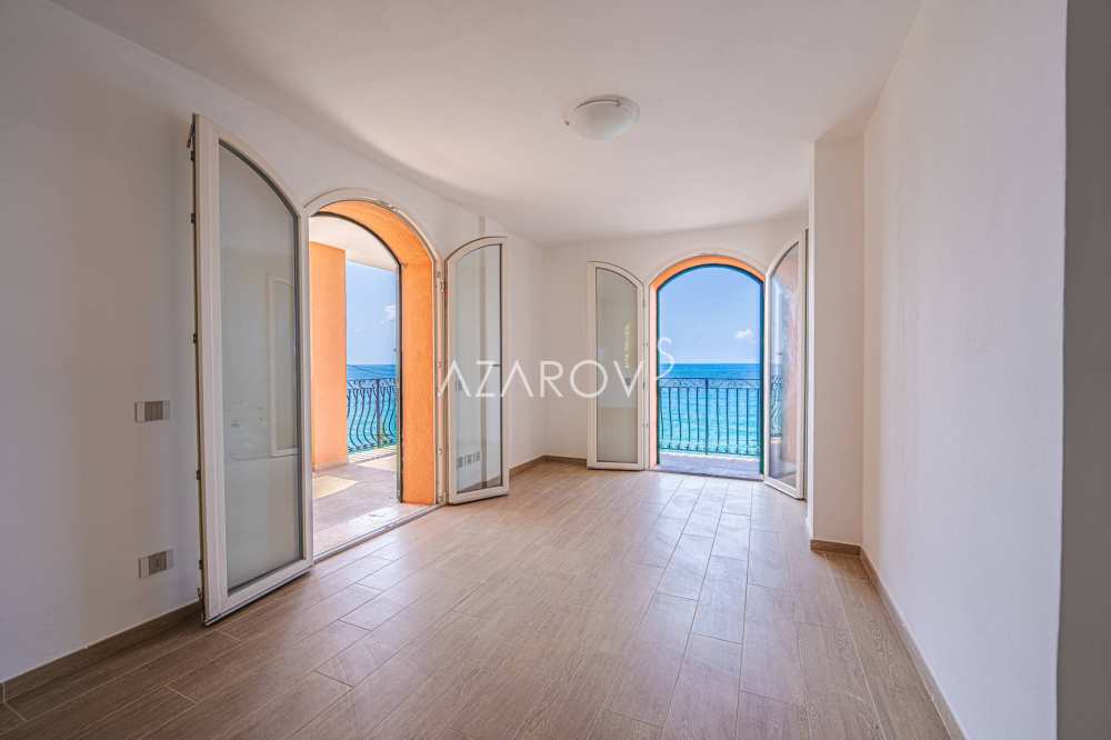 Apartamento de tres habitaciones en Sanremo