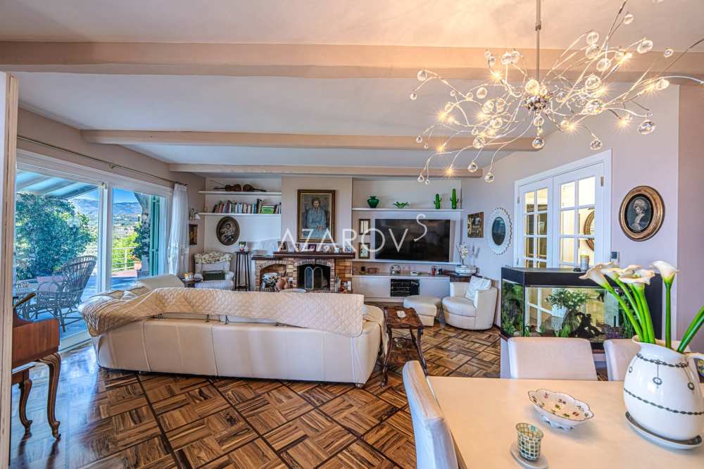 Villa surplombant Monaco à Bordighera