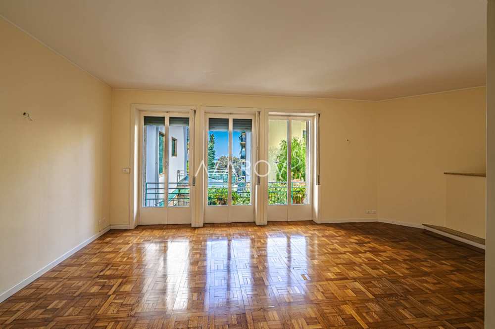 Apartamento à beira-mar 160 m2 em Sanremo