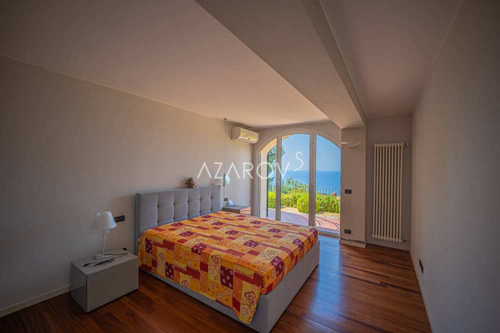 Villa ad Andora con vista sul mare