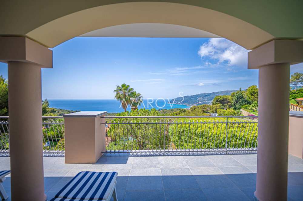 Villa Andorában tengerre néző kilátással