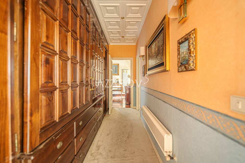 Apartamento à venda 320 m2 em Bordighera