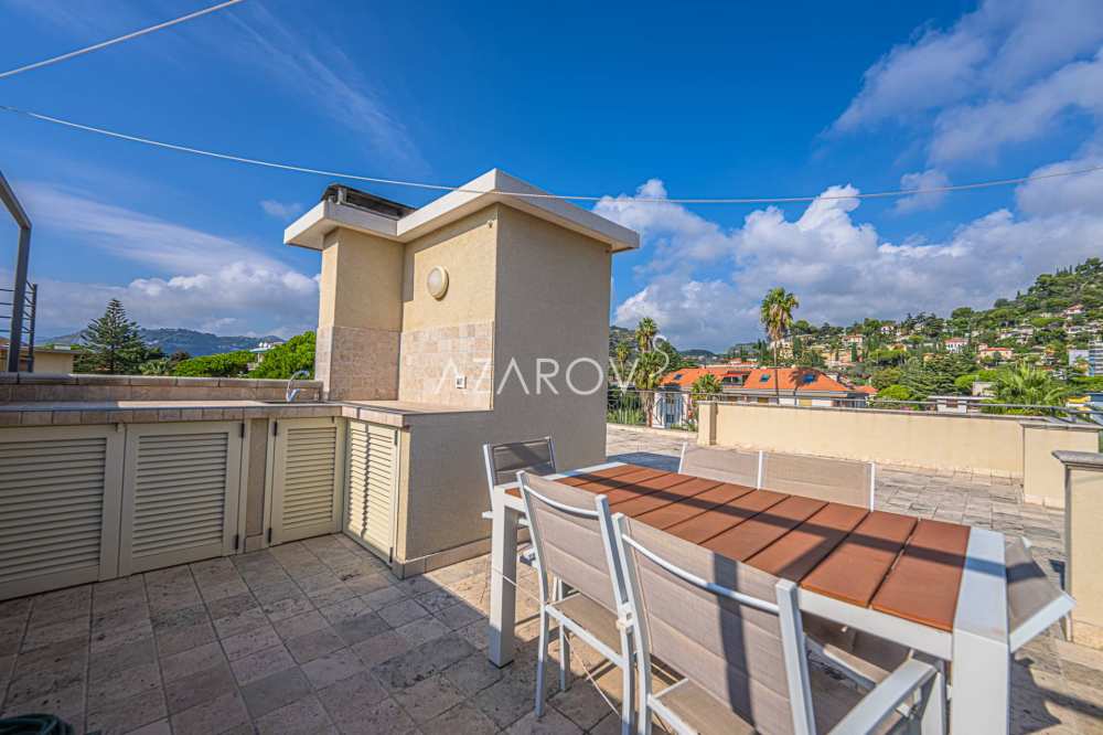 Three-room penthouse for sale in Bordighera