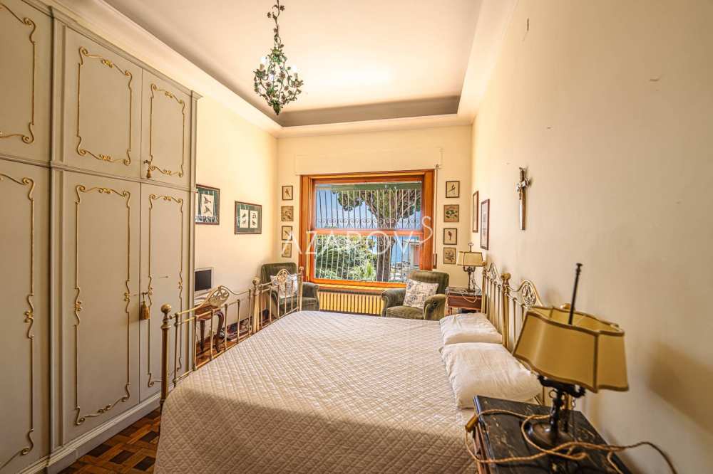 Te huur luxe appartement met tuin in Sanremo