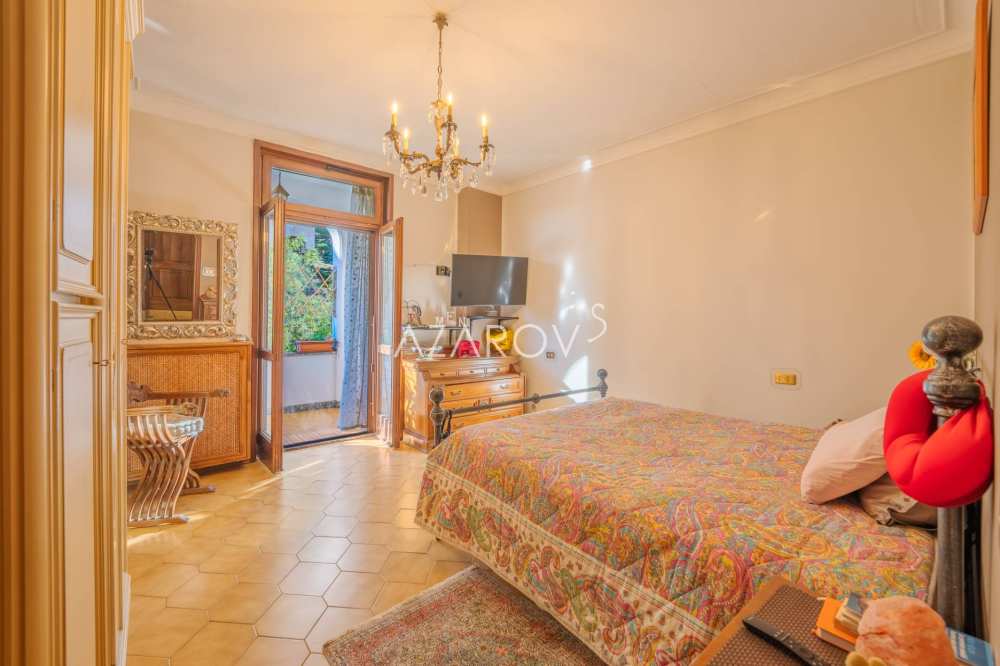 Appartamento in villa a Bordighera al mare