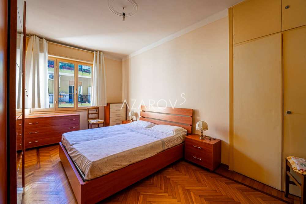 Apartamento de tres habitaciones en San Remo.