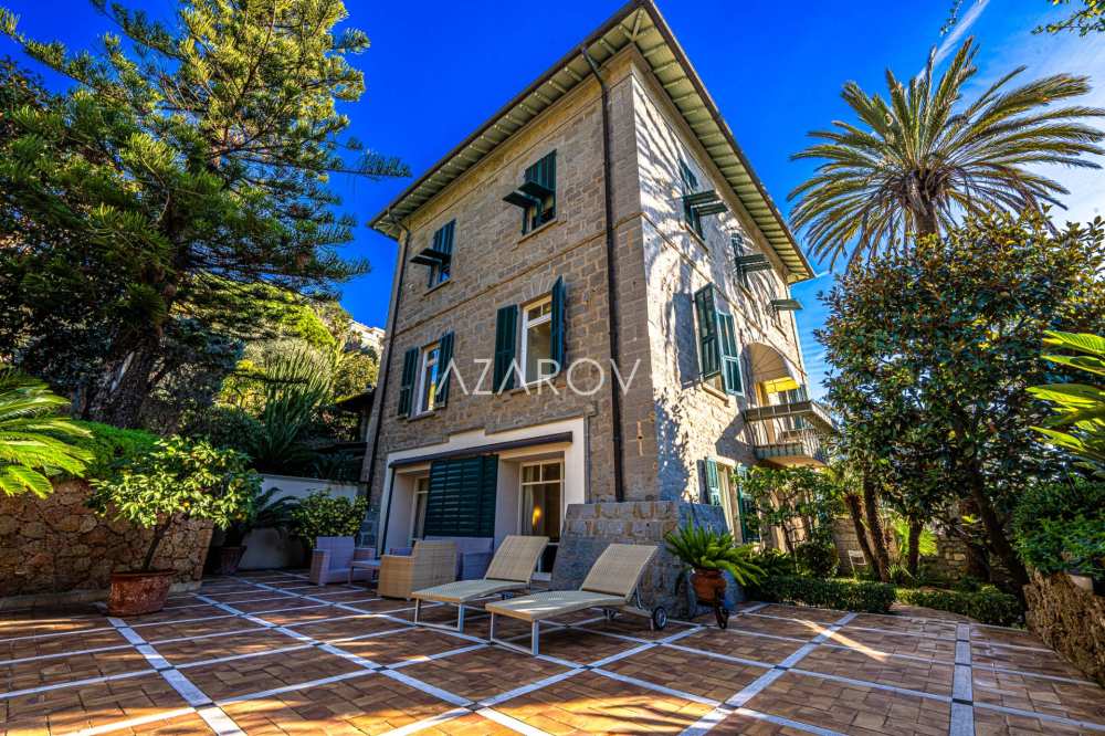 Exklusive Villa für zwei Familien in Bordighera