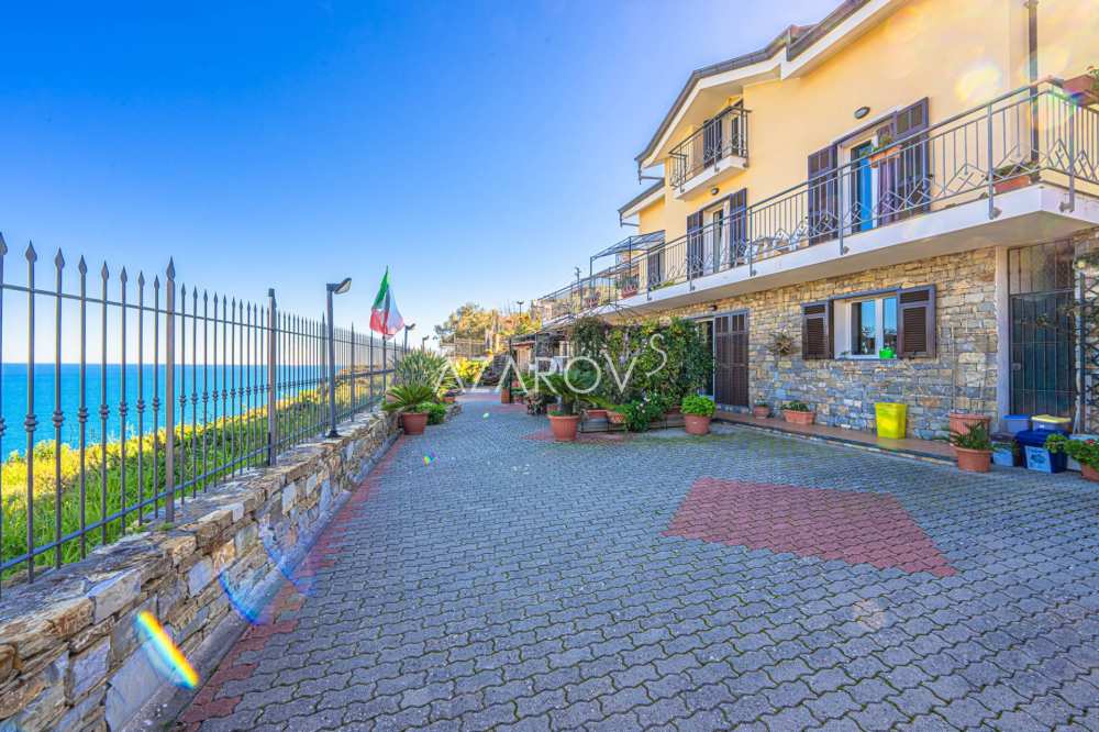 Villa zum Verkauf in Sanremo
