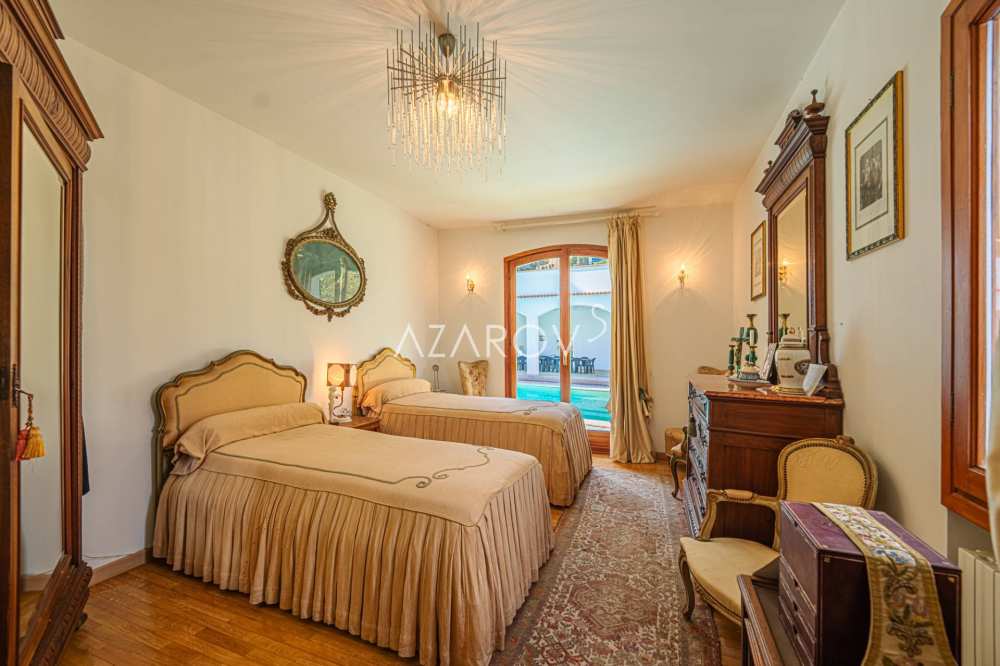 Elegante Villa in Sanremo