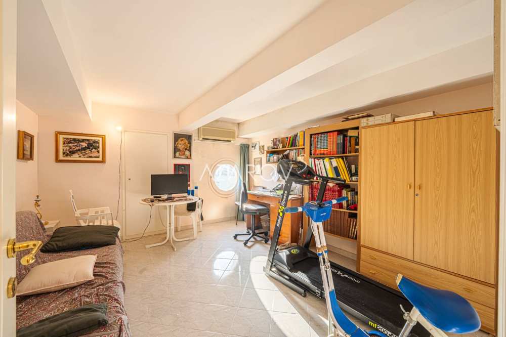 Appartement op de eerste lijn van de zee in Sanremo