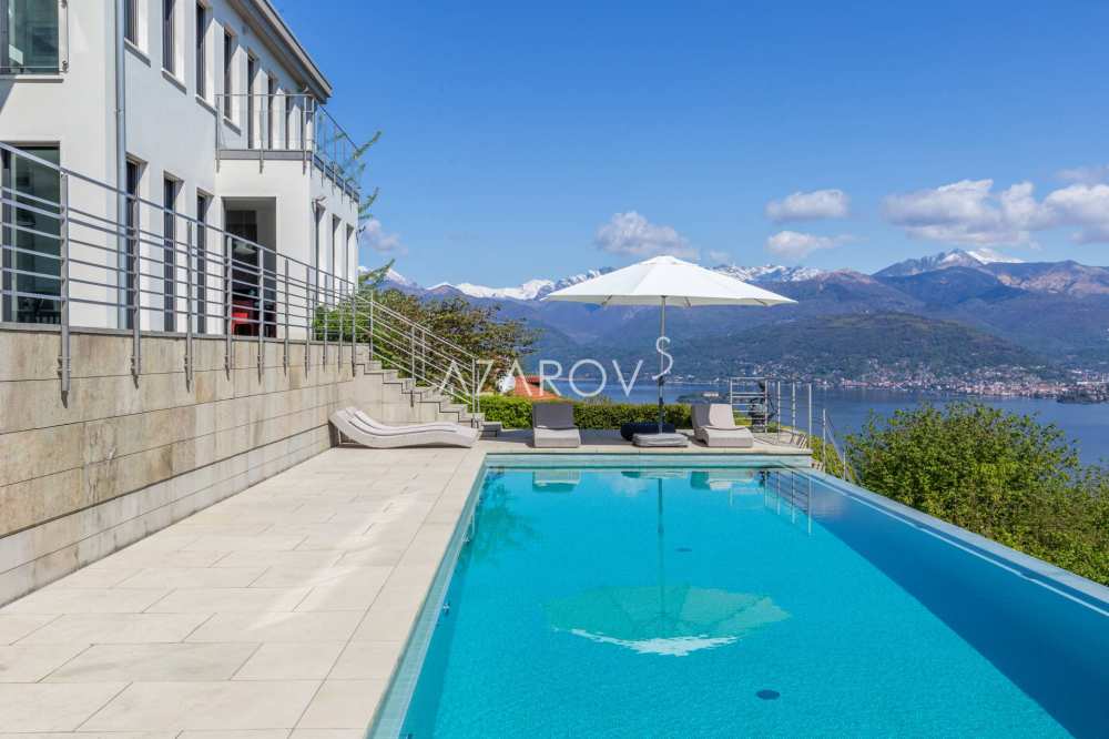 Villa zum Verkauf in Stresa