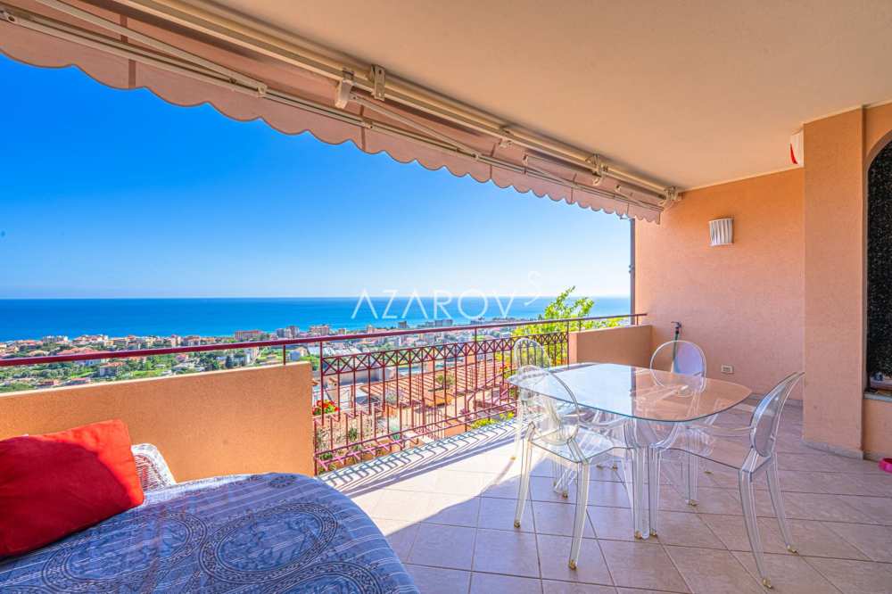 Two-storey apartment for sale in Bordighera