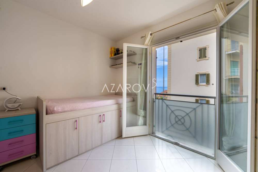 Three-room apartment in Ospedaletti