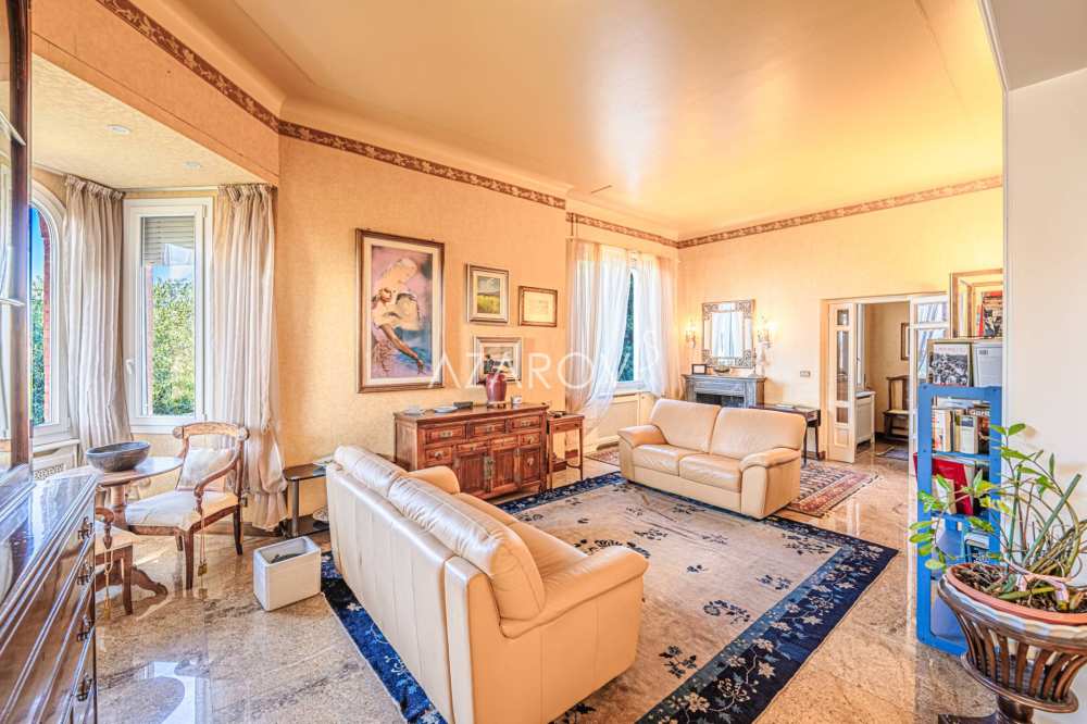 Villa te koop in Sanremo