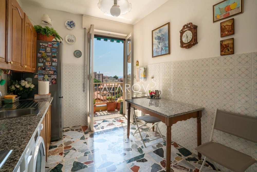 Toværelses lejlighed i Vallecrosia 
