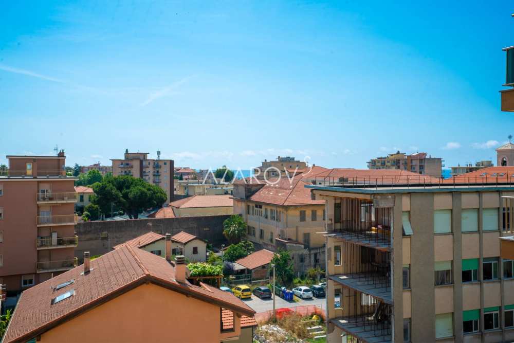 To-roms leilighet i Vallecrosia 