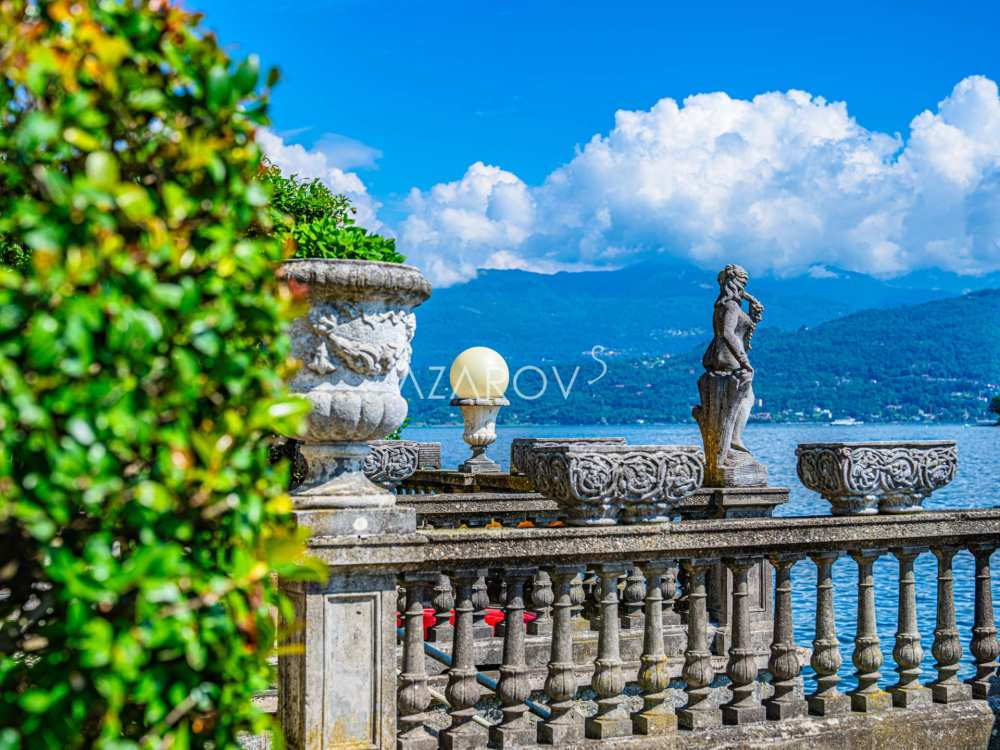 Villa en venta en Stresa a orillas del lago