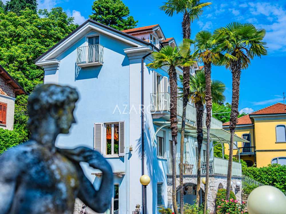 Villa te koop in Stresa aan de oever van het meer