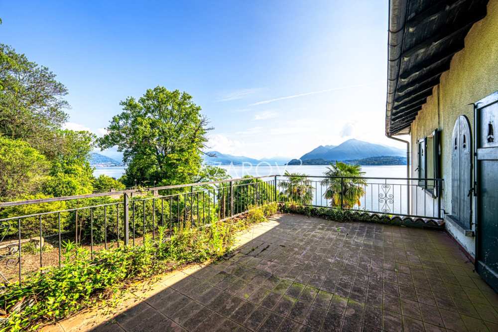 Villa te renoveren in Stresa