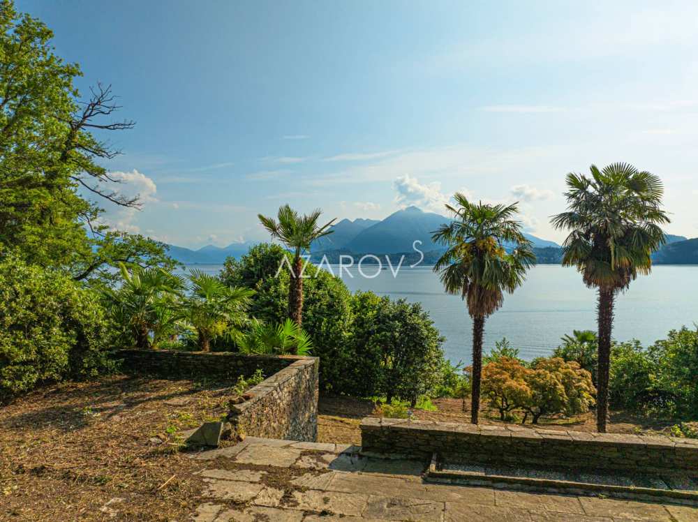 Villa til renovering i Stresa