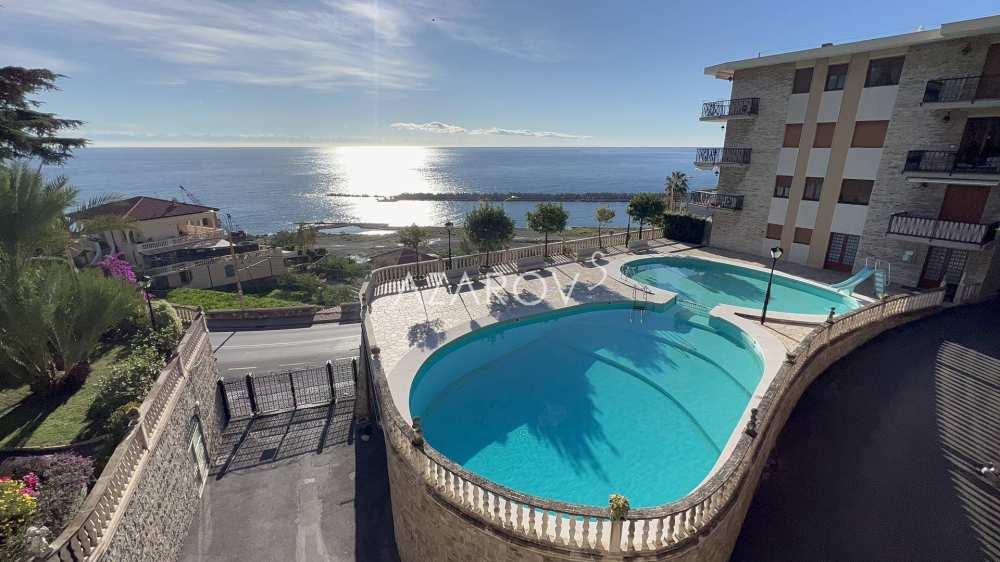 Wohnung mit Garten am Meer in Ospedaletti