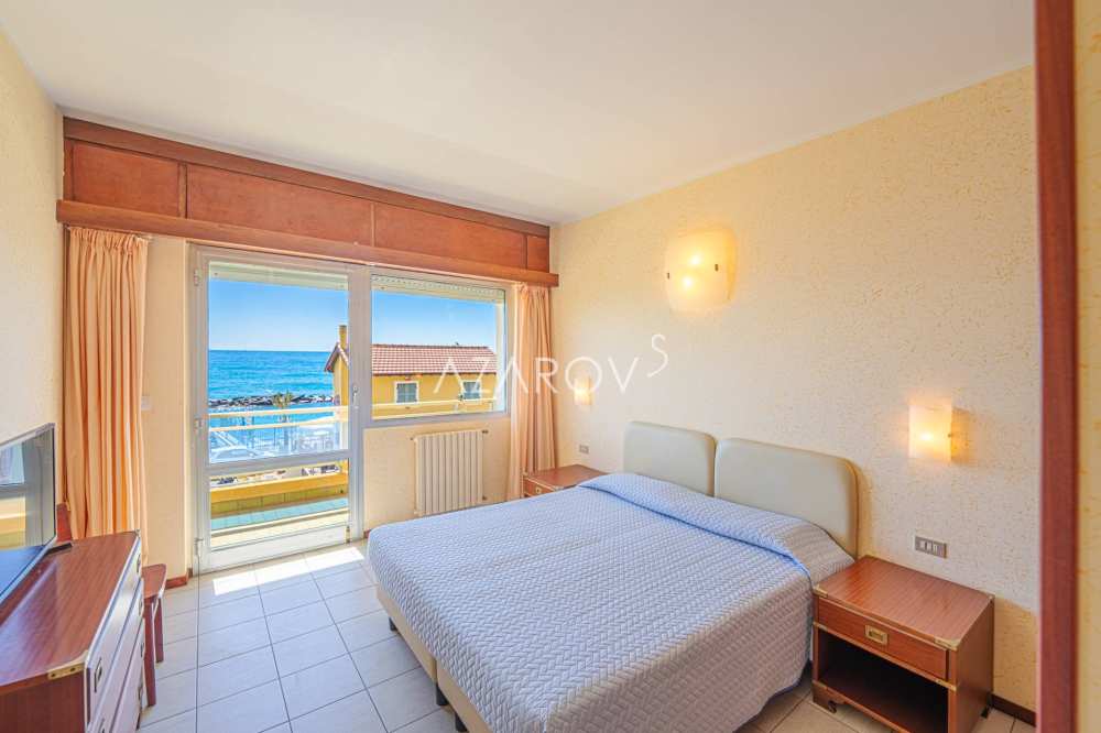 Apartamento à venda em Sanremo perto do mar