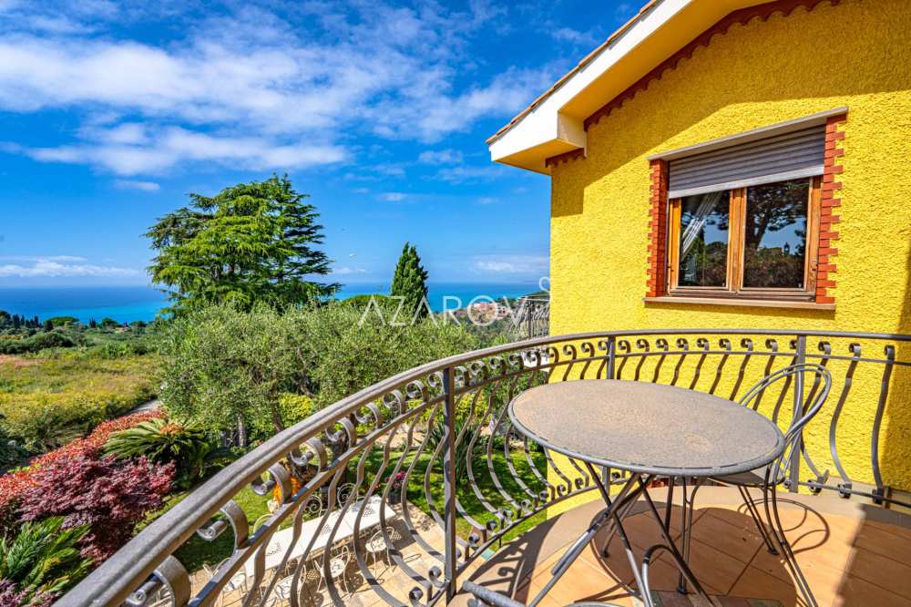 Villa in Bordighera met uitzicht op Monaco 