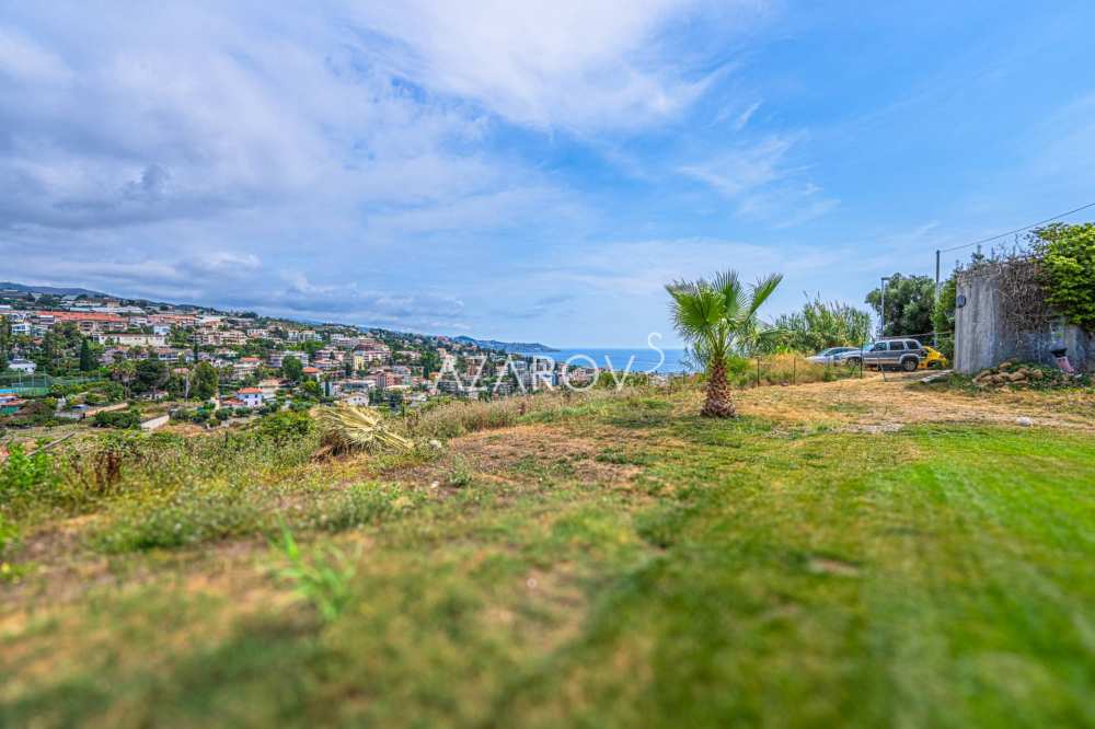 Villa neuve à Sanremo avec vue sur la mer