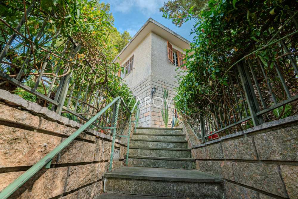 Hus med terrasse i Bordighera