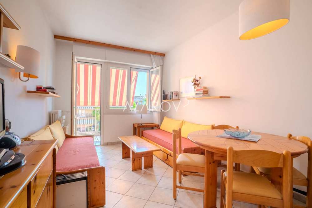 Apartamento de dois quartos em Bordighera