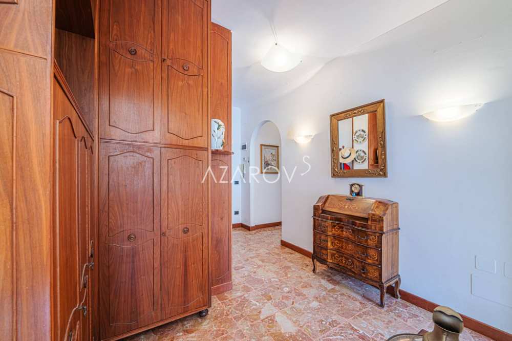 Apartamento de três quartos em Sanremo