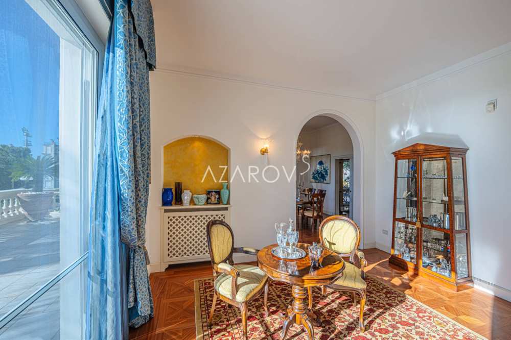 Luksusa villa pie jūras Sanremo